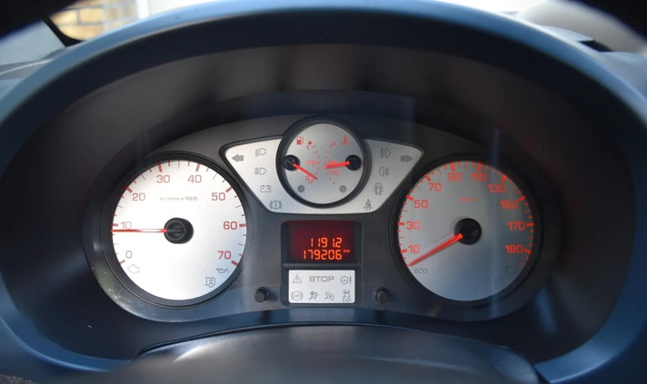 Peugeot Partner cena 25999 przebieg: 179206, rok produkcji 2011 z Darłowo małe 781